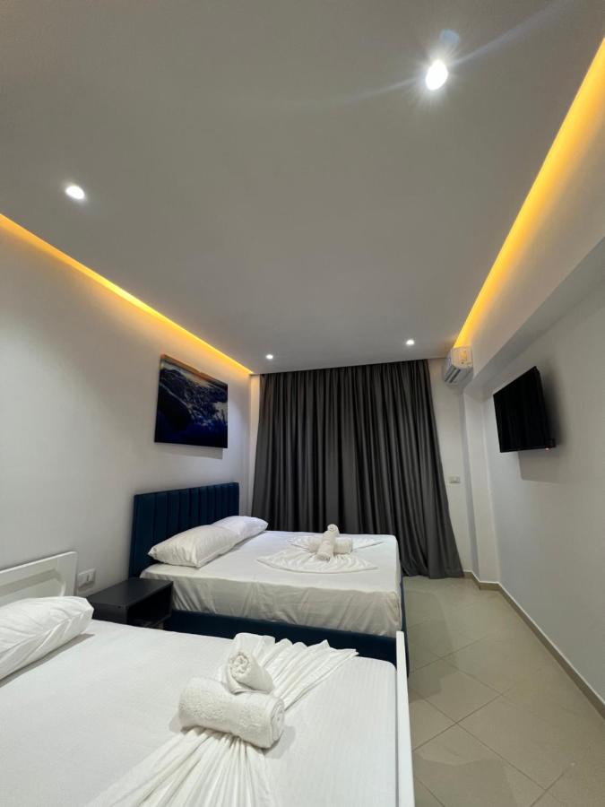 E&L Luxury Apartments Sarandë Buitenkant foto